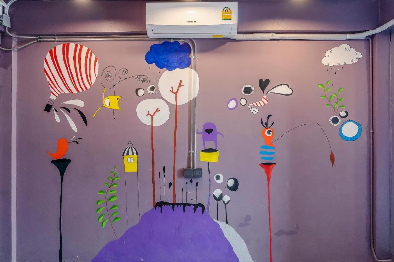 Hoot & Ratchada Capsule hotel Bangkok