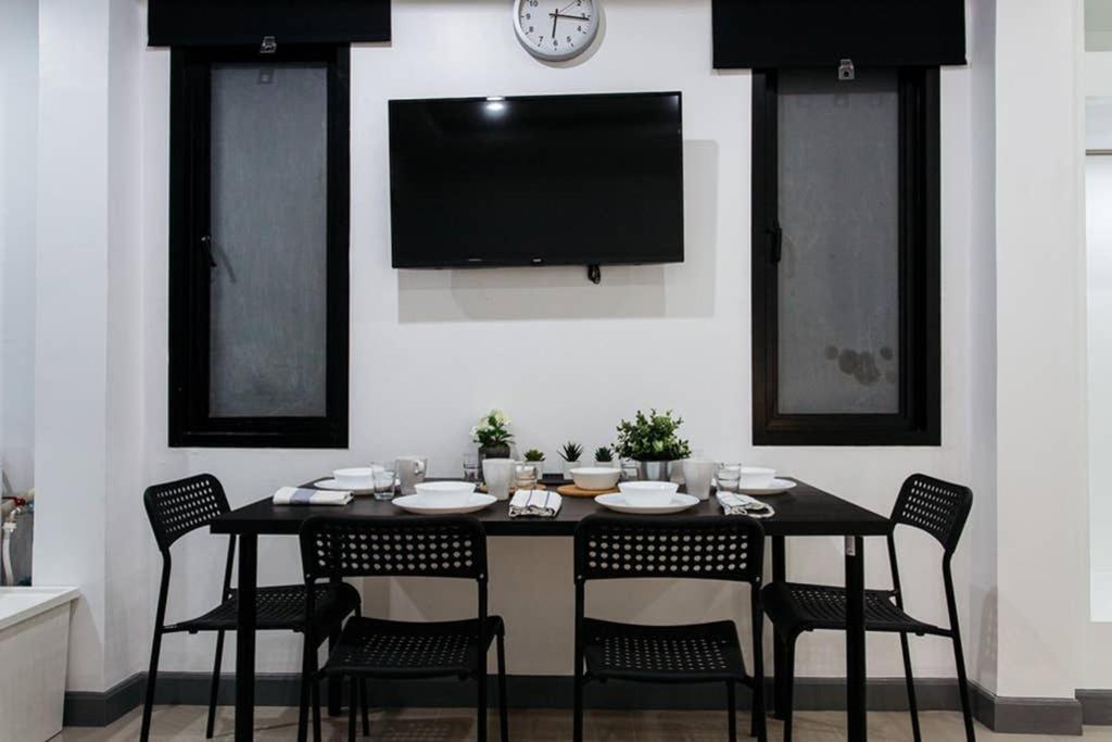 P2 Silom Large 2beds Full Kitchen Wifi 4-6pax Apartment *