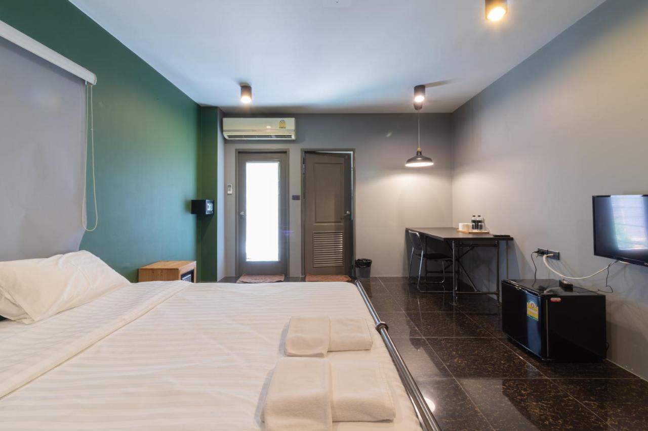 Petchyindee Kingdom Hostel Bangkok
