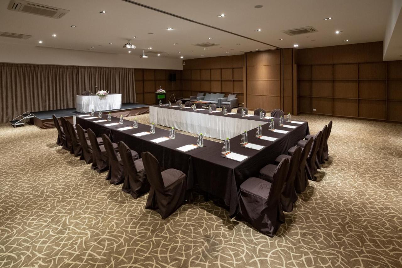 Hotel S Ratchada Leisure - Sha