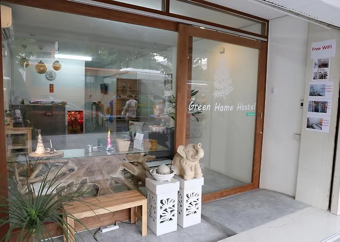 Green Home Hostel And Massage