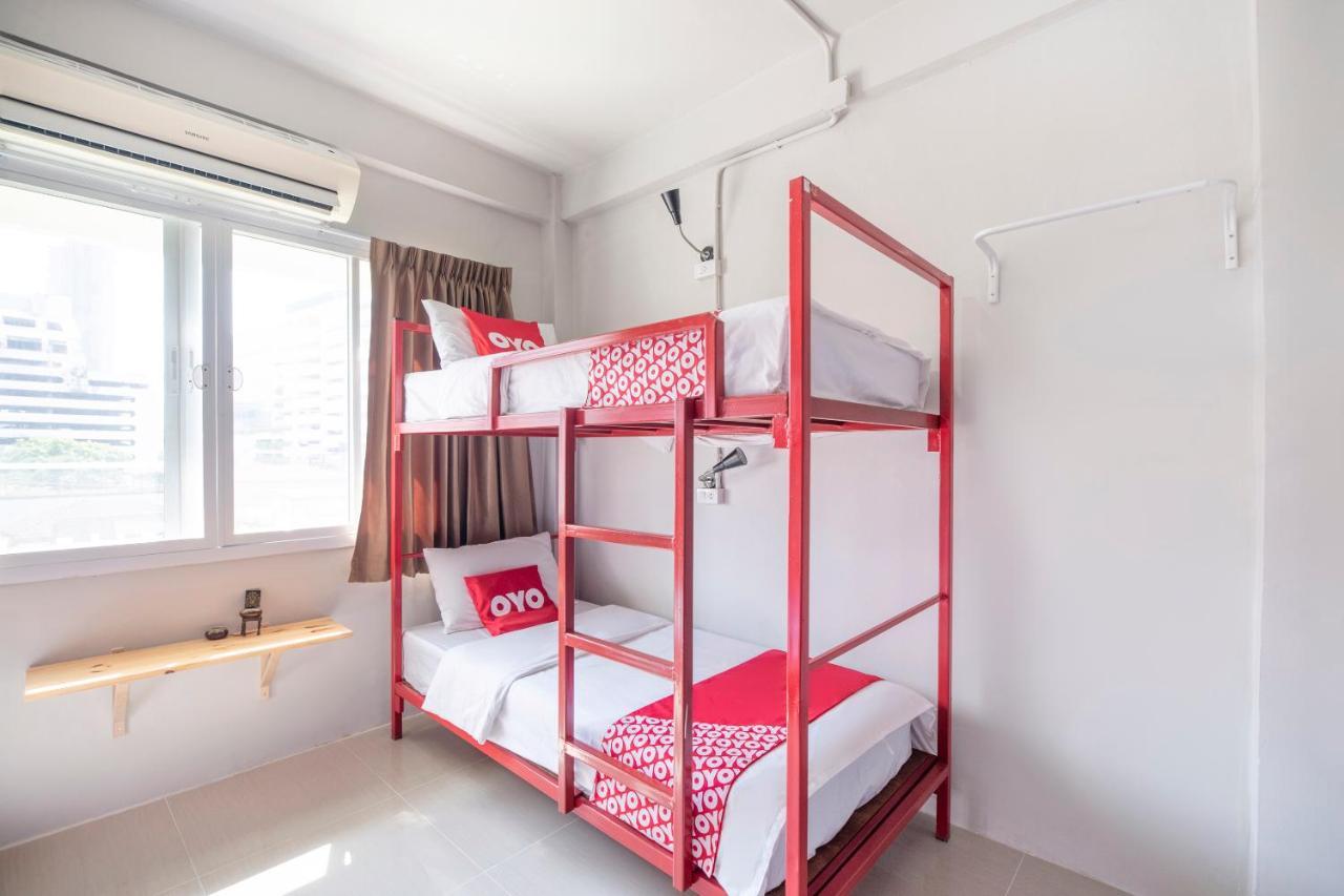Oyo 716 Check Hostel