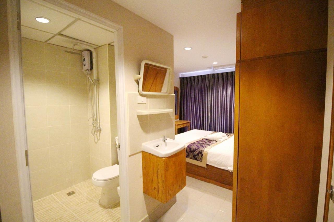 Lee Place Phatthanakan 3*