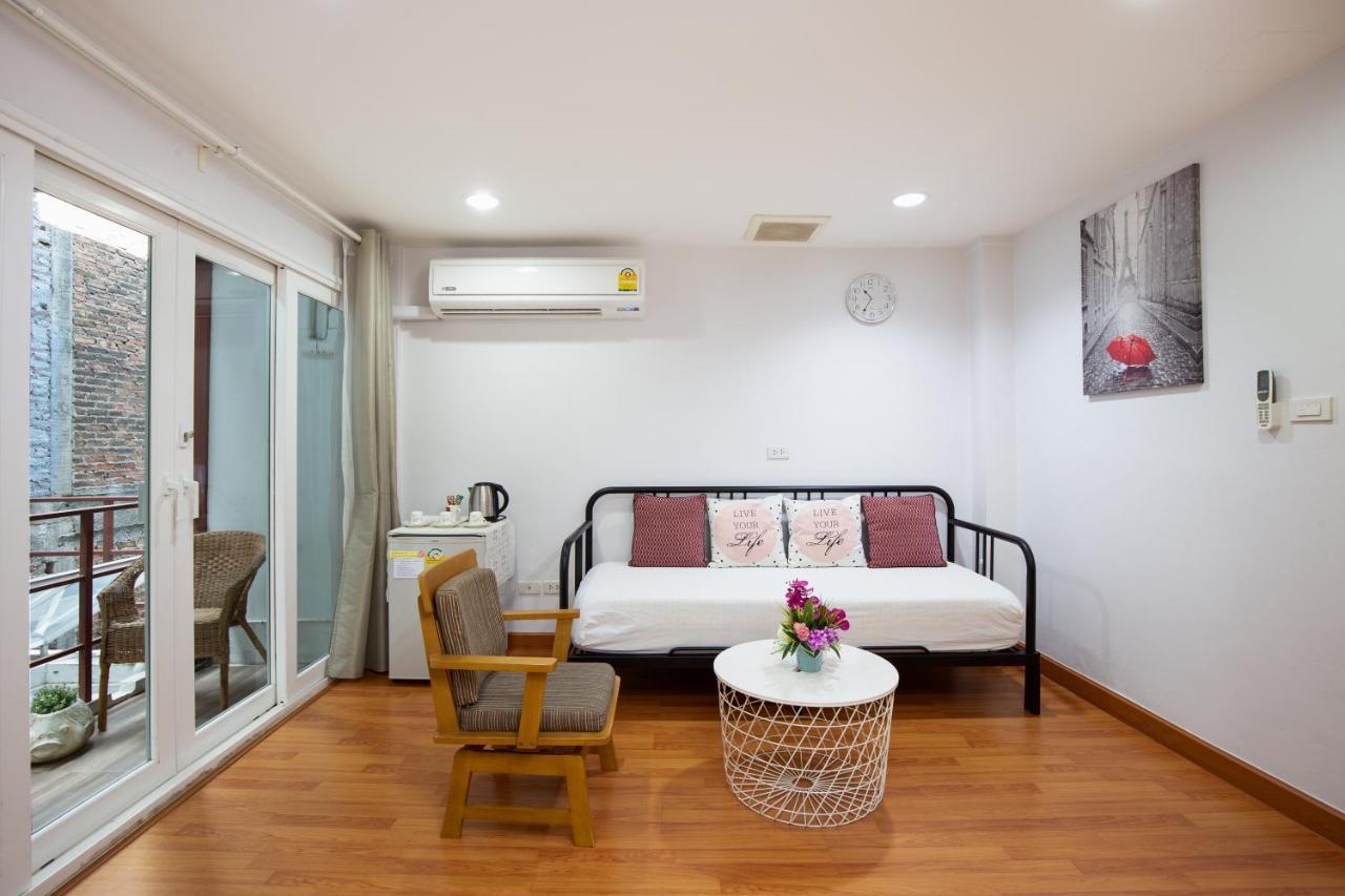 Good Day @ Baan Silom Guest house