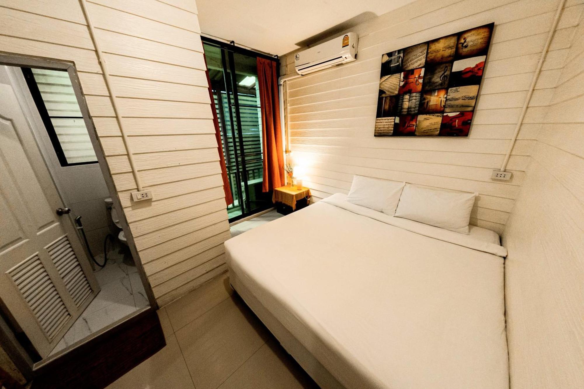 Back Backpackers Albergue *