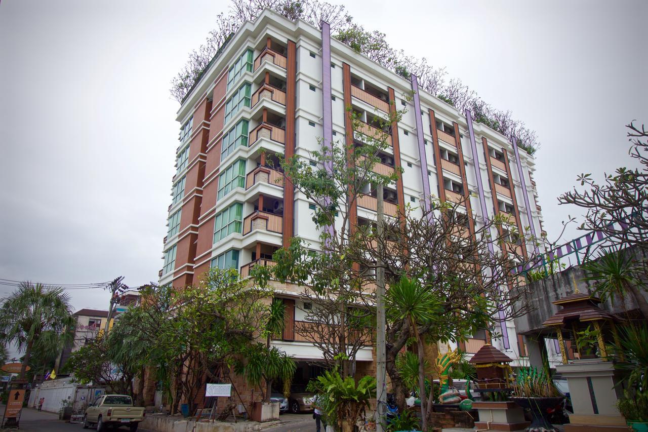 Latin Garden Hotel