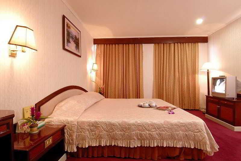 White Orchid Hotel 3*