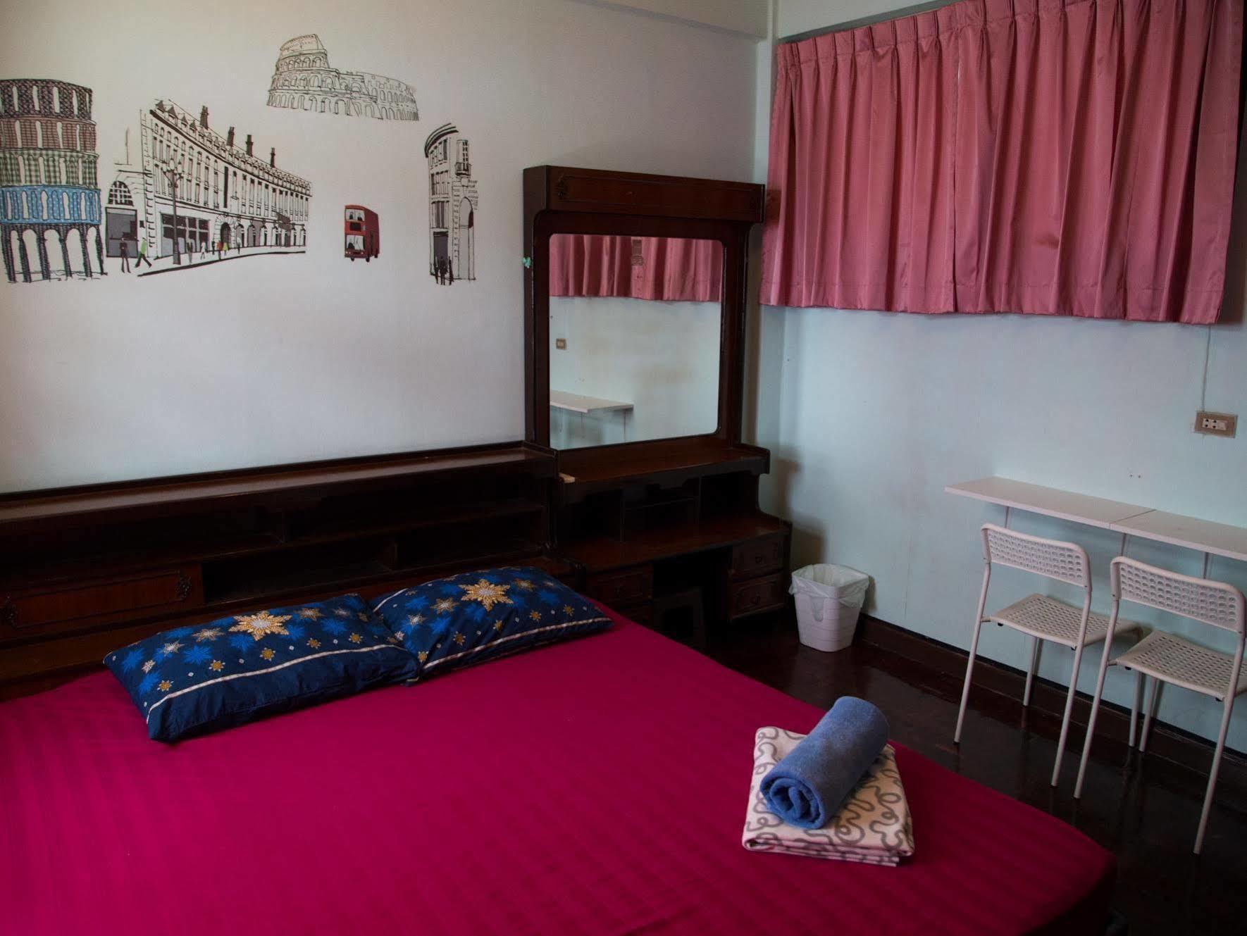 Wacky Fun Party Hostel