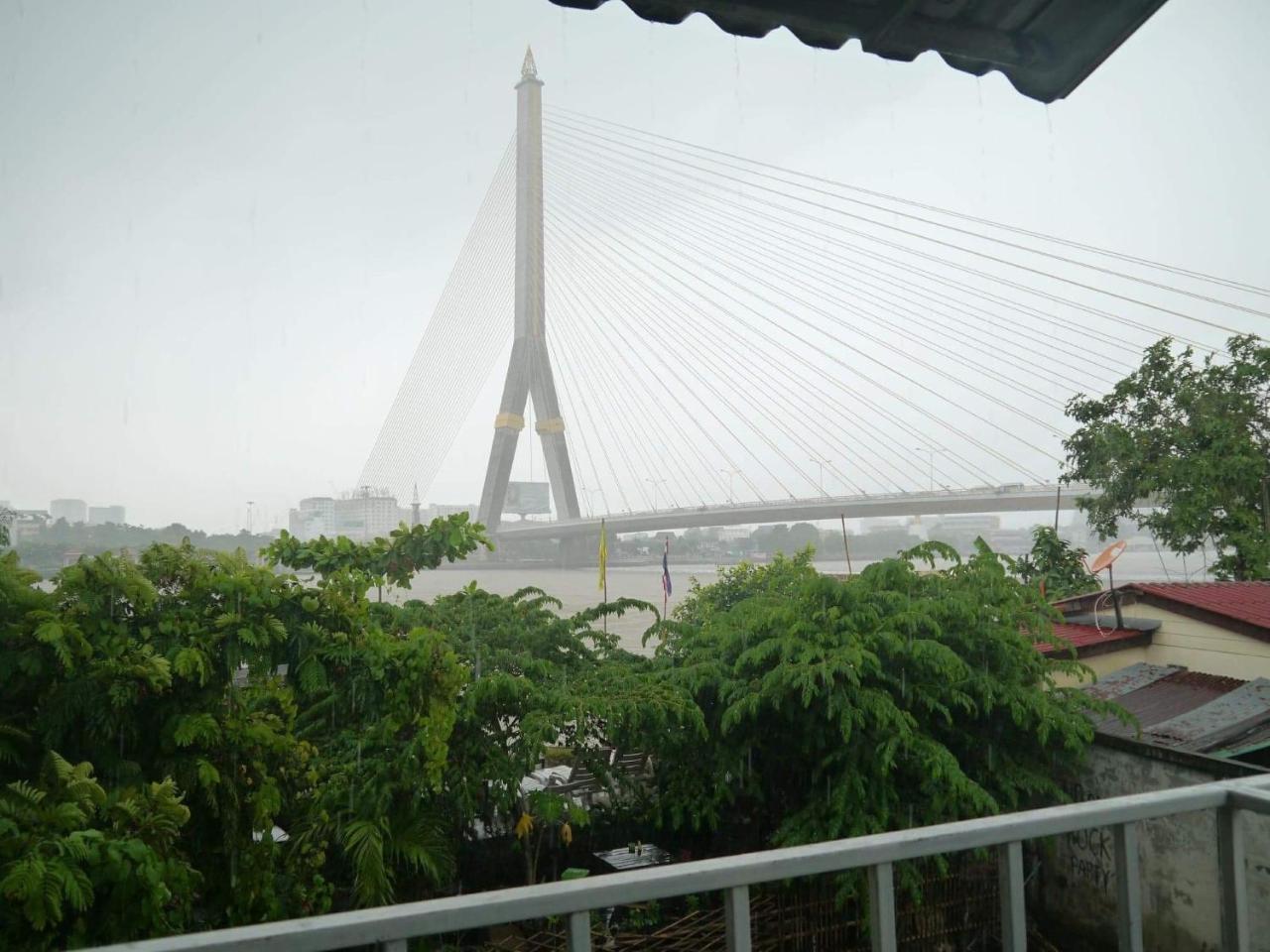 New Phiman Riverview Wisma tamu *