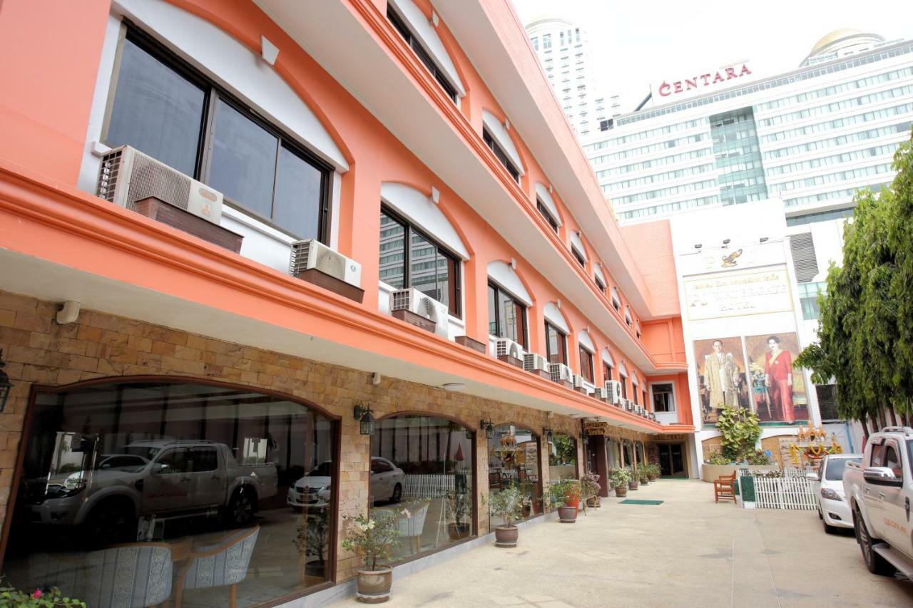 Pj Watergate Hotel