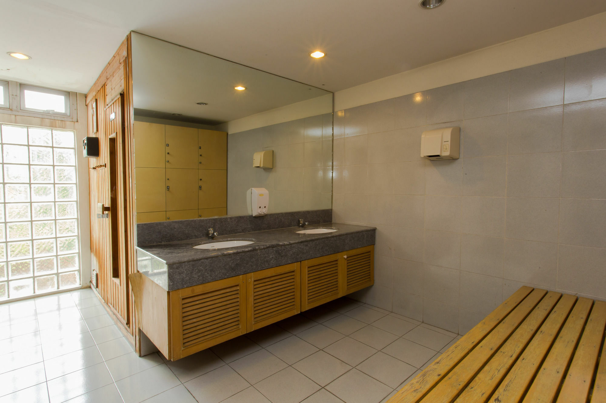 Sky Place Srinakarin Aparthotel 3*