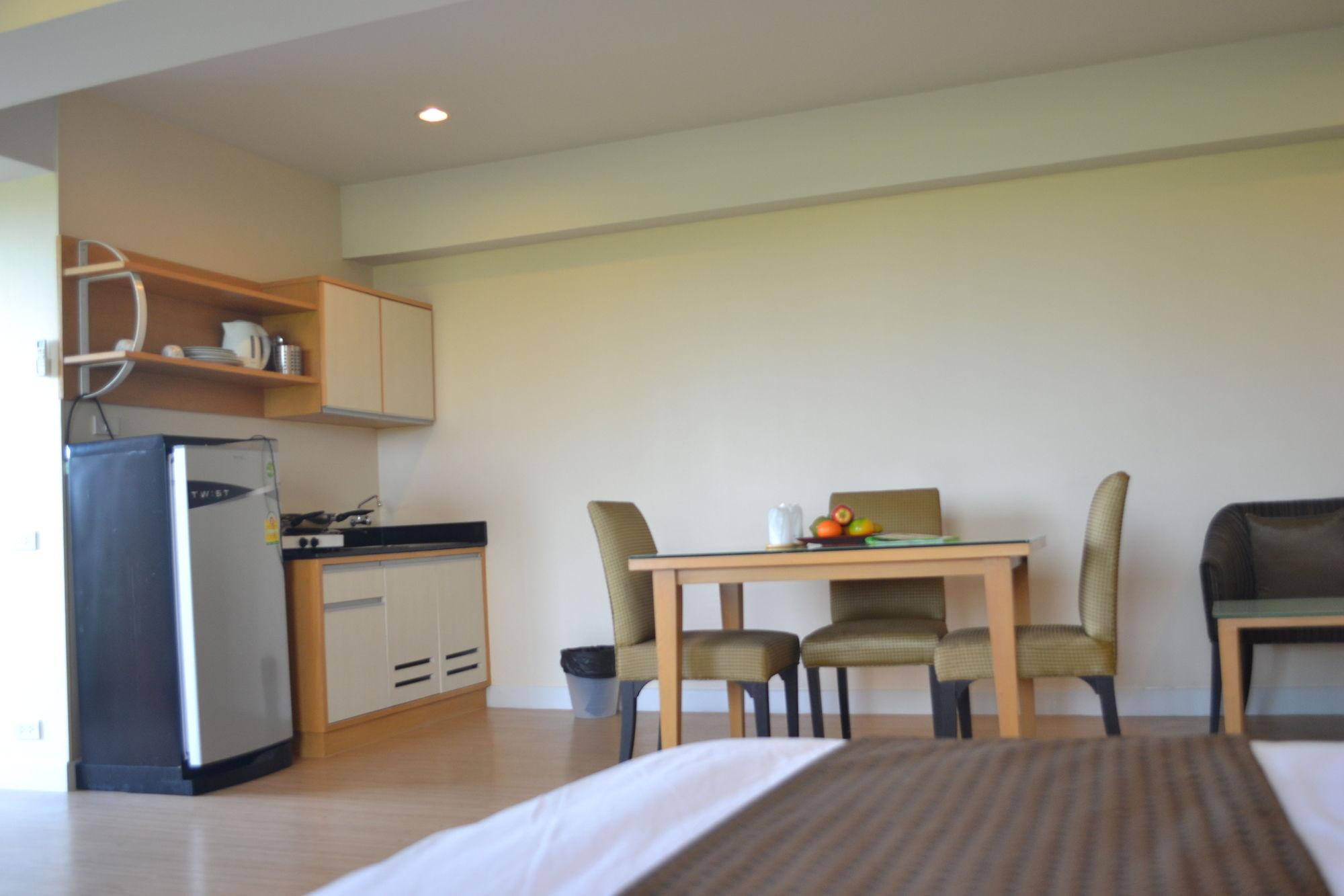 Aparthotel Sky Place Srinakarin Bangkok