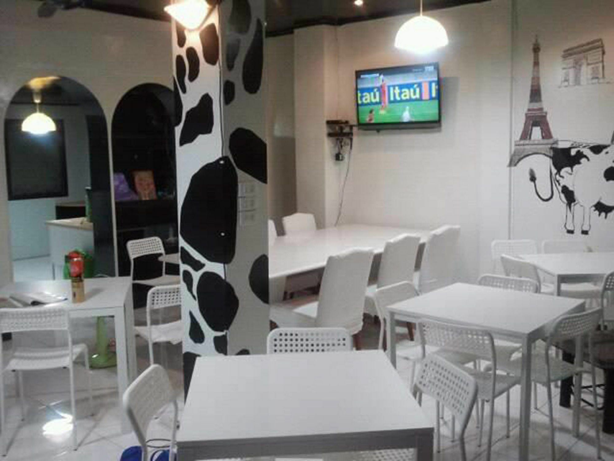 Hostel Mad Cow *