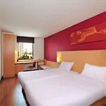 Ibis Bangkok Riverside