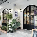 Tidjai Bangkok Hostel