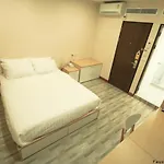 Favori Hostel Bangkok Surawong
