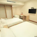 Favori Hostel Bangkok Surawong