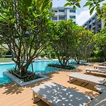 Blossom Sathorn By Plearn
