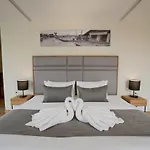 RNP Pool Hotel