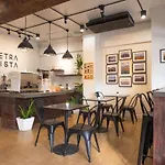 Petra Poshtel Donmuang