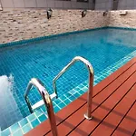 Rongratana Executive Residence