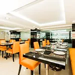 Le Touche Hotel