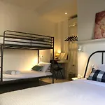 Uhu Bangkok