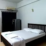 Jirapong Apartment