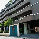Thea, Executive Suite Serviced Apartment In Ekamai