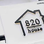 820House - Entire Floor 4 Beds
