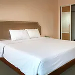 J Two S Pratunam Hotel