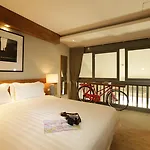 Nandha Hotel