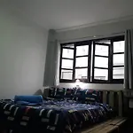 Kru Nat\'S Bed & Breakfast W/ Private Rooms & Gym