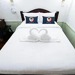 Roomquest Rim Praya Dinsor Road