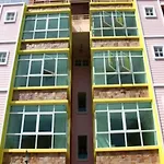 Oyo 75405 Ladda Place