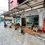 Ratanawong Place 823