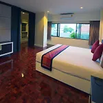 Siam Court