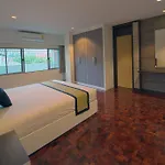 Siam Court