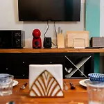 Townhome W/ Workstation-2Mins To Food-Fun-Metro