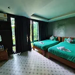Baan Wualamphong บ้านวัวลำพอง