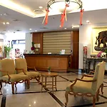 Grand Diamond Suites Hotel