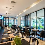 Cross Vibe Bangkok Sukhumvit