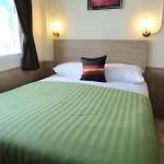 Sukhumvit 20 Guest House