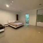 Atroomhostel