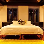 Bangkok Cbd Pinky Vibe Villa