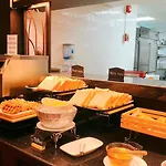 Manhattan Hotel Bangkok