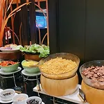 Manhattan Hotel Bangkok