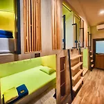 Prince Theatre Heritage Stay Hostel - Silom