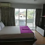 Atroomhostel