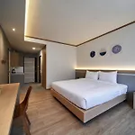 Prom Hotel